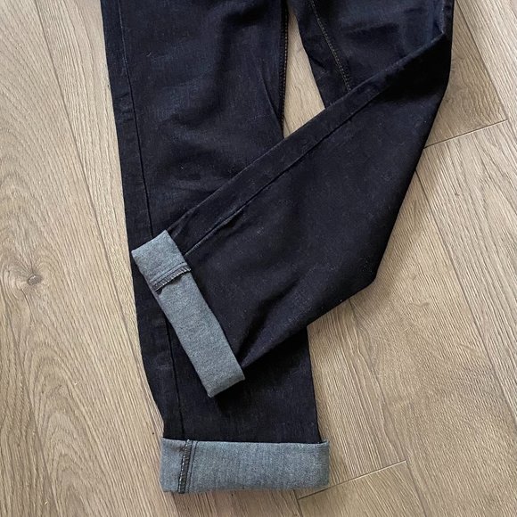 NWOT Relaxed Fit Dark Blue Jeans - Picture 3 of 9